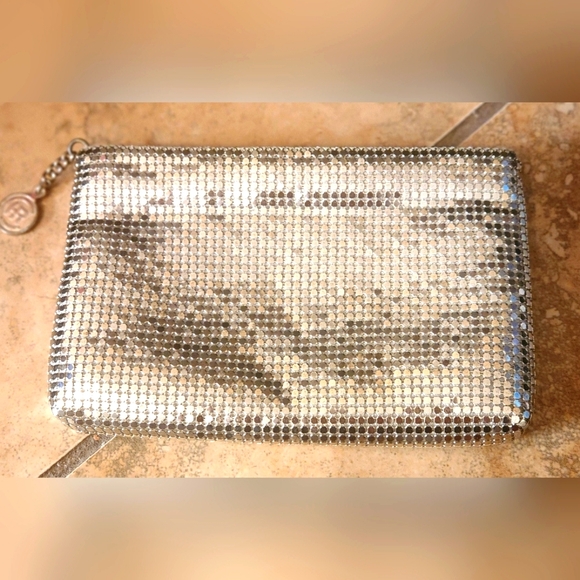 CHR Metal Mesh Clutch Purse - Picture 2 of 3